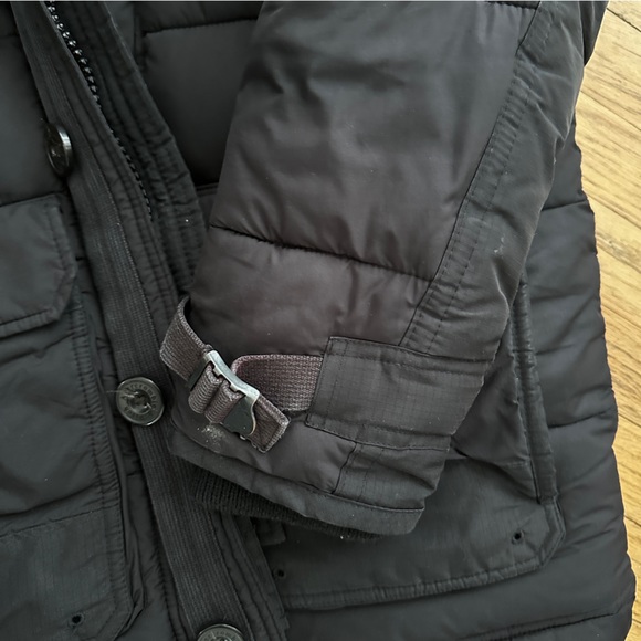 SOLD: ABERCROMBIE & FITCH PUFFER - MEDIUM - Picture 4 of 16